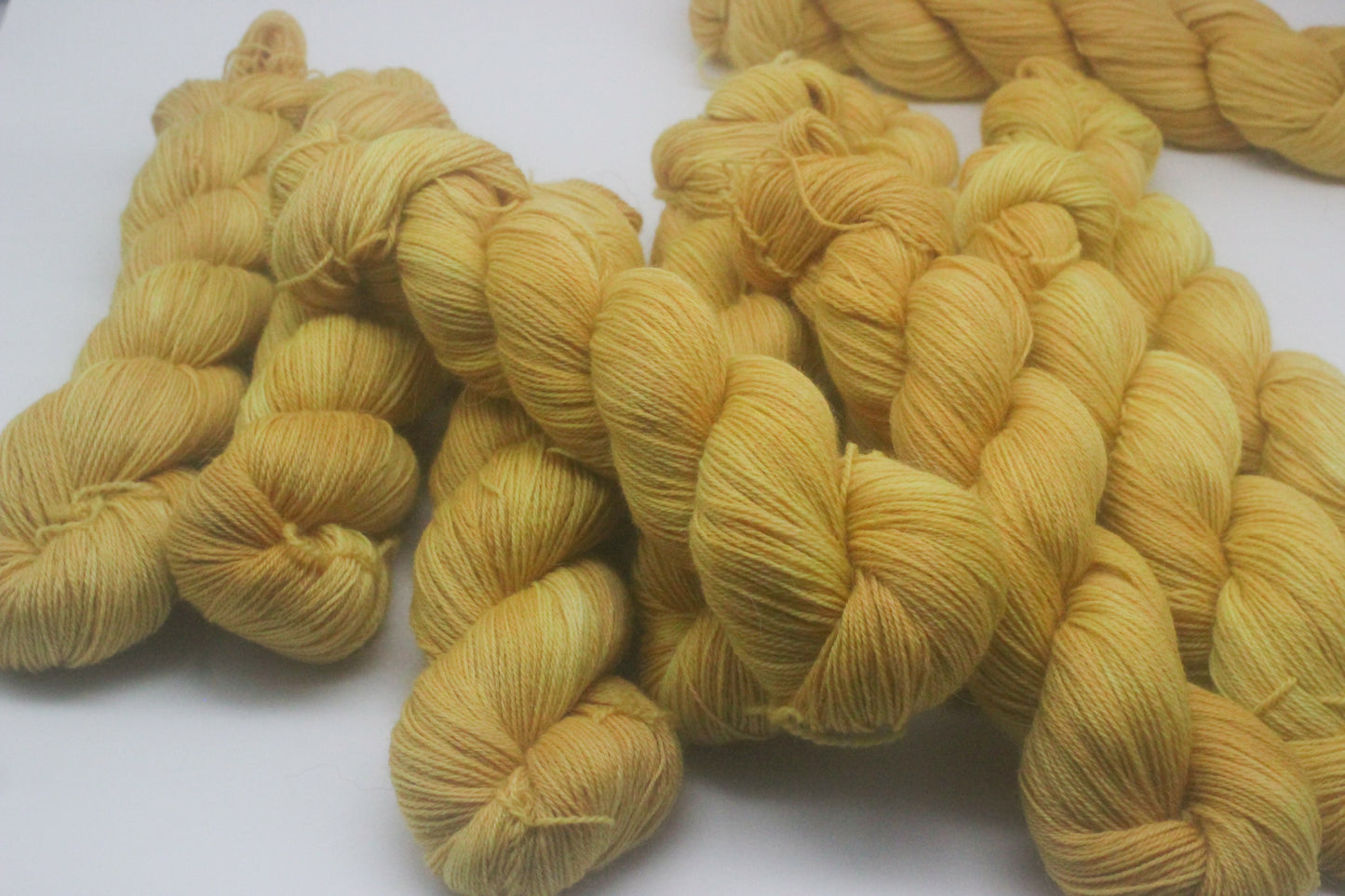 Wool-Mohair-Llama Blend - XIX THE SUN// 'Phlogius Sock' 4ply