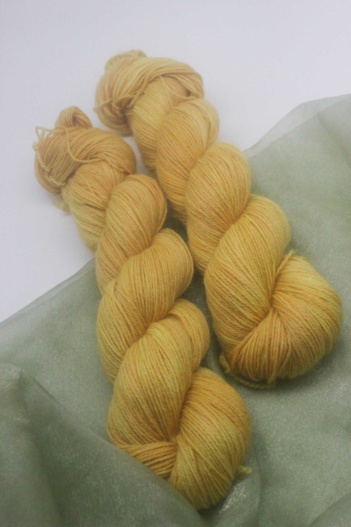 Wool-Mohair-Llama Blend - XIX THE SUN// 'Phlogius Sock' 4ply