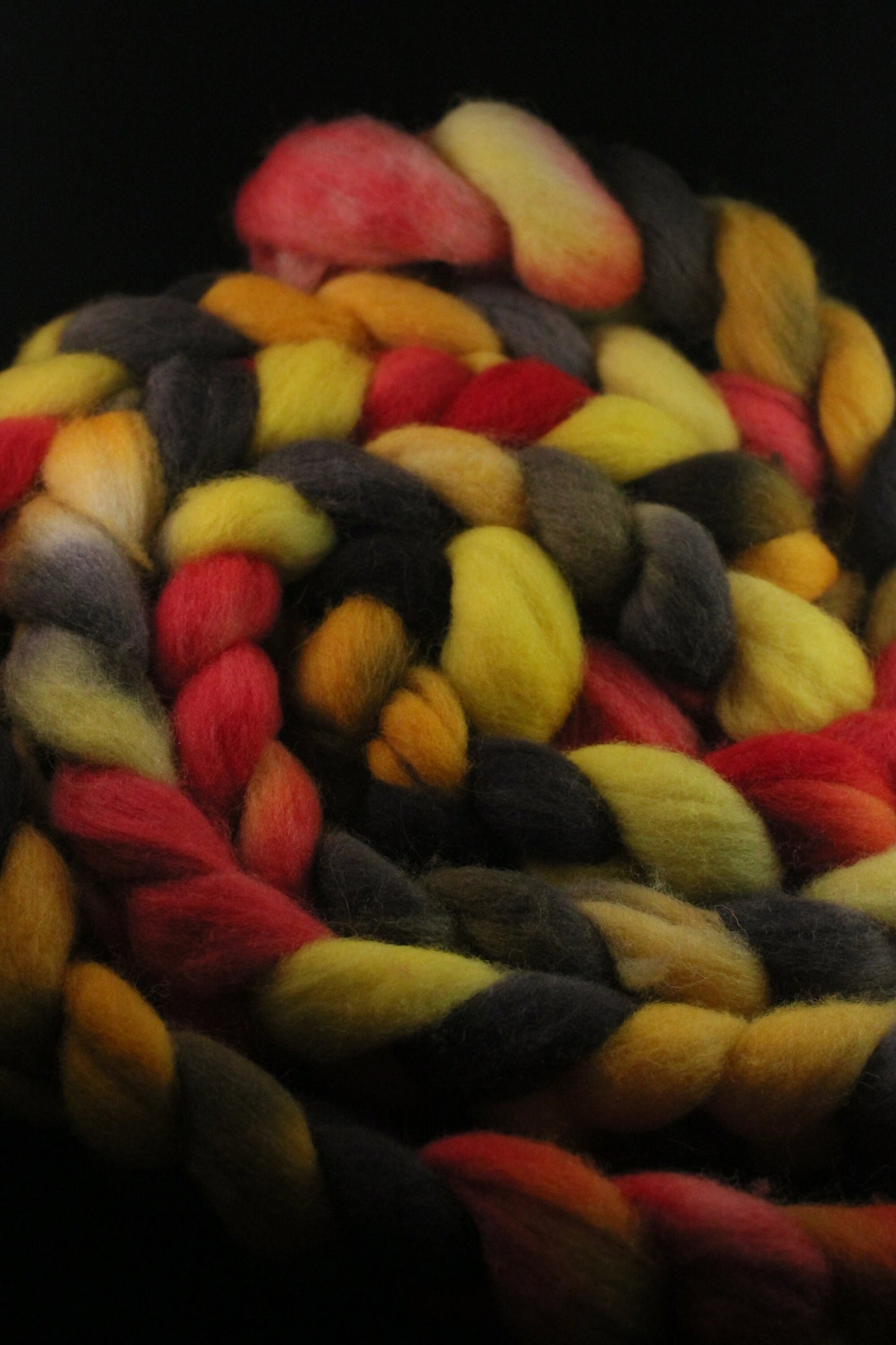 Texel Wool Roving - Hand Dyed Fibre for Spinning 100g - Knight of Wands