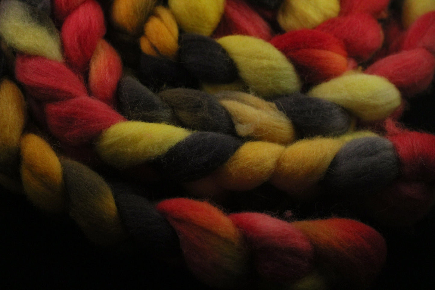 Texel Wool Roving - Hand Dyed Fibre for Spinning 100g - Knight of Wands